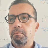 Professeur certifi&eacute; de l'EN je propose des cours en math&eacute;matiques et Sc.physiques.