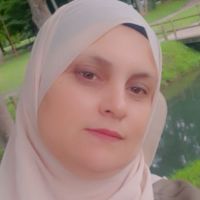 Poss&egrave;de une exp&eacute;rience de plus de 5 ans dans le domaine de cours particuliers propose des cours tous les niveaux