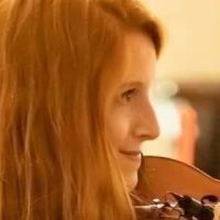 Professeure de violon dans plusieurs &eacute;coles de musique autour de Nancy. Titulaire du Dipl&ocirc;me D&rsquo;&eacute;tat