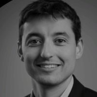 Ing&eacute;nieur donne cours depuis de nombreuses ann&eacute;es