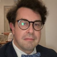 Professeur d&rsquo;histoire-g&eacute;ographie et titulaire d&rsquo;une licence en droit