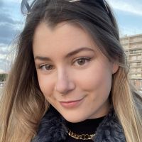 Professeure de fran&ccedil;ais dipl&ocirc;m&eacute;e du CAPES depuis 2020, j&rsquo;ai pour adage &ldquo;apprendre en s&rsquo;amusant&rdquo; !