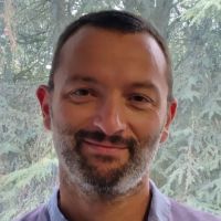 Docteur en physiques donne cours de math, physique, chimie niveau lyc&eacute;e, coll&egrave;ge