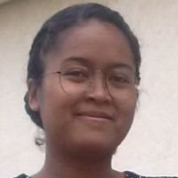 Dipl&ocirc;m&eacute;e et passionn&eacute;e de langue et culture chinoise propose cours de mandarin par webcam