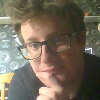 Elève en CPGE littéraire, je donne des cours de français, de philosophie, d'anglais et de langues anciennes.