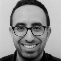 Docteur en math&eacute;matiques. 8 ans d'exp&eacute;rience dans l'enseignement et 15 ans en soutien scolaire.