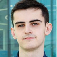 Diplom&eacute; d'un bachelor en D&eacute;veloppement Web, je donne des cours d'informatique en ligne ou en cours particulier