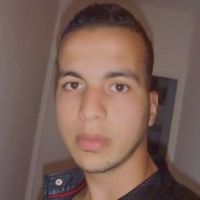 professeur ind&eacute;pandant donne des cours niveau coll&egrave;ge en ligne