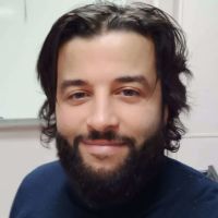 Professeur de fran&ccedil;ais au coll&egrave;ge depuis 6 ans, titulaire d'une licence de lettres modernes.