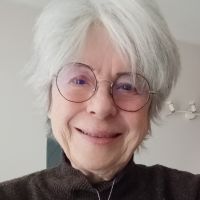 Enseignante et Maitre Formateur pendant plus de 20 ans, je peux apporter mon aide en fran&ccedil;ais et en langue fran&ccedil;aise.