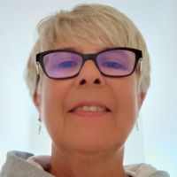 Titulaire d'un Bachelor Degree - tr&egrave;s bon niveau en fran&ccedil;ais - je me tiens &agrave; votre disposition et suis &agrave; votre &eacute;coute