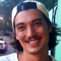 Titulaire d'un Master II en Science et d'un Dipl&ocirc;me d'Etude Sup&eacute;rieurs Universitaire