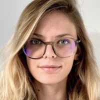 Dipl&ocirc;m&eacute;e de l&rsquo;ESCP et de Centrale, je propose des cours de soutien scolaire (maths, fran&ccedil;ais etc) jusqu&rsquo;en terminale