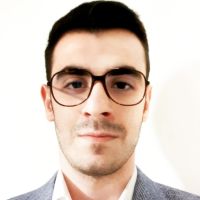 d'un Master 2 en informatique &agrave; l'EPITA, j'aide &agrave; la pr&eacute;paration au bac et l'universit&eacute;.