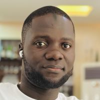 Etudiant en master propose cours de maths, physique, chimie et science &eacute;conomie sociale par webcam