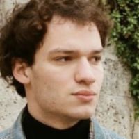 &Eacute;l&egrave;ve en denier ann&eacute;e de droit et dipl&ocirc;m&eacute; des cours Florent donne des cours d&rsquo;aisance &agrave; l&rsquo;oral et d&rsquo;histoire g&eacute;ographie