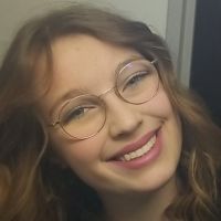 Etudiante sage femme, les sciences sont un &eacute;l&eacute;ment central dans mon cursus et je vous propose mon aide.