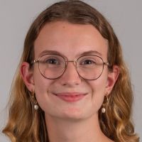 &Eacute;tudiante &agrave; Polytechnique, cours en distanciel de Physique et de Math&eacute;matiques