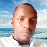 V&eacute;t&eacute;rinaire et Professeur de sciences de la vie et donne cours du niveau primaire, coll&egrave;ge et lyc&eacute;e.