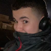 &Eacute;l&egrave;ve en terminale avec un tr&egrave;s bon niveau qui veut vous faire progresser en vous donnant des cours je suis tr&egrave;s pedagog