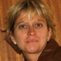 Professeur titulaire de l'EN donne cours niveau coll&egrave;ge, lyc&eacute;e et sup&eacute;rieur