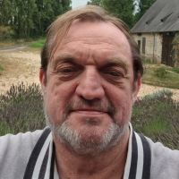 Vingt ans de formation,  deux Masters en pédagogie,des centaines d'apprenants satisfaits.