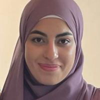 El&egrave;ve ing&eacute;nieure en informatique propose des cours d'anglais, d'espagnol et de math&eacute;matiques en ligne