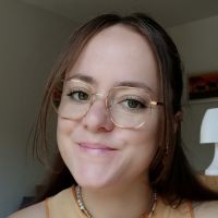 Dipl&ocirc;m&eacute;e en gestion de projet et professeur de musique, je propose une aide scolaire &agrave; tous niveaux.