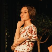 Professeure de l'Education nationale, dynamique et passionn&eacute;e, donne cours de fran&ccedil;ais, HLP et philosophie niveau lyc&eacute;e