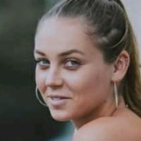 Je suis bilingue et reviens de l'&eacute;tranger pour donner des cours d'anglais.