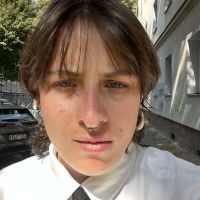 Dipl&ocirc;m&eacute;e d'un bachelor international en ing&eacute;nierie, je peux vous aider pour l'aide aux devoirs ou pr&eacute;paration du brevet