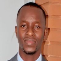 Titulaire d'un doctorat en physique, propose des cours de maths-physique, sciences de l'ing&eacute;nieur par webcam