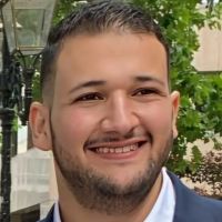 Enseignant &agrave; l&rsquo;&Eacute;ducation nationale et docteur en physique th&eacute;orique