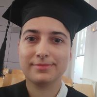 Laur&eacute;ate d'un master d'anglais propose cours de langues en visio