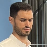 Titulaire d&rsquo;un doctorat en math&eacute;matiques &agrave; La Sorbonne Universit&eacute;, j&rsquo;aide &agrave; la pr&eacute;paration de bac