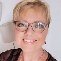 Professeur exp&eacute;riment&eacute; donne des cours d'Allemand et  d'Anglais tous niveaux