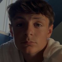 Dipl&ocirc;m&eacute; d&rsquo;un bac scientifique mention bien, je suis &eacute;tudiant en L1 STAPS option kin&eacute;