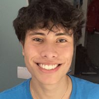 Étudiant trilingue (anglais espagnol) en classe préparatoire aux grandes écoles.
