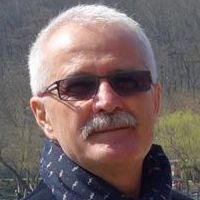 Professeur universitaire a la retraite donne de cour particuliers en Math&eacute;matiques et Physique Chimiei