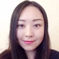 Professeur de mandarin donne cours aux &eacute;l&egrave;ves de tous &acirc;ges