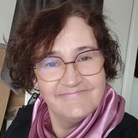 Titulaire d'un bac litt&eacute;raire anglais 1 &egrave;re langue, je donne des cours de fran&ccedil;ais et d'anglais en suivant le programme