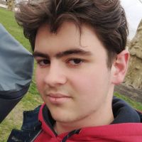 Etudiant en 2&eacute;me ann&eacute;e de licence physique, option math et PFA (physique fondamentale et application) donne cour lyc&eacute;e