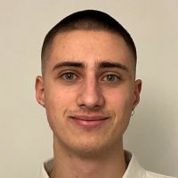 &Eacute;l&egrave;ve en derni&egrave;re ann&eacute;e d'&eacute;cole d'ing&eacute;nieur, je donne des cours de maths / physique pour tous niveaux