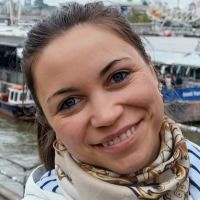 Formatrice trilingue donne cours d'anglais, FLE et russe