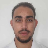 Prof d’anglais diplômé, je propose des cours pour tous niveaux : conversation, grammaire, examens. Cours adaptés.