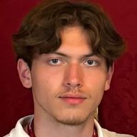 &Eacute;tudiant en m&eacute;decine et major en premi&egrave;re ann&eacute;e donne des cours particuliers et aide au devoir d&egrave;s la primaire en visio.