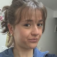 Titulaire d&rsquo;un bac international bilingue anglais-fran&ccedil;ais, je fais du soutien en anglais mais &eacute;galement en fran&ccedil;ais !