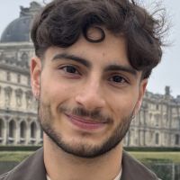 Étudiant en 2eme année de Maths, donne des cours aussi en Programmation