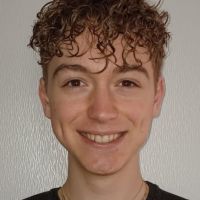 El&egrave;ve-ing&eacute;nieur &agrave; l'INSA de Lyon, je propose des remises &agrave; niveau estivales en math&eacute;matiques