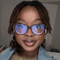 Titulaire d’une licence en économie internationale (TOEIC 950), je propose des cours d’anglais et de l’aide aux devoirs